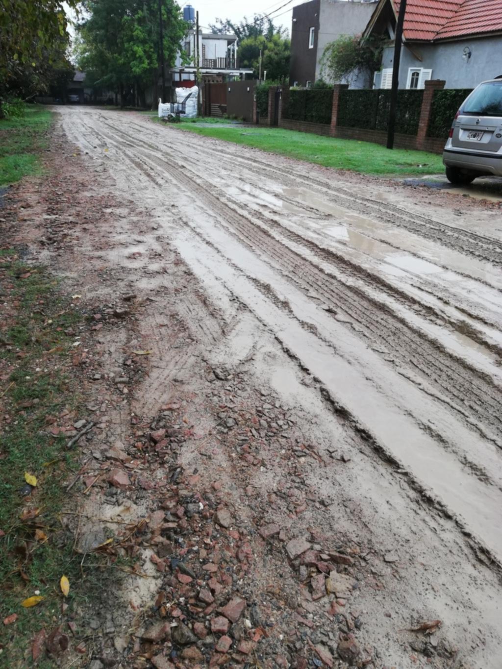 Una calle que pide auxilio urgente en 23 bis y 493: los vecinos, hartos de reclamar