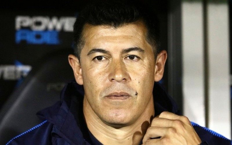 Almirón está en la cuerda floja pero aseguró que "desde que llegué, San Lorenzo mejoró"