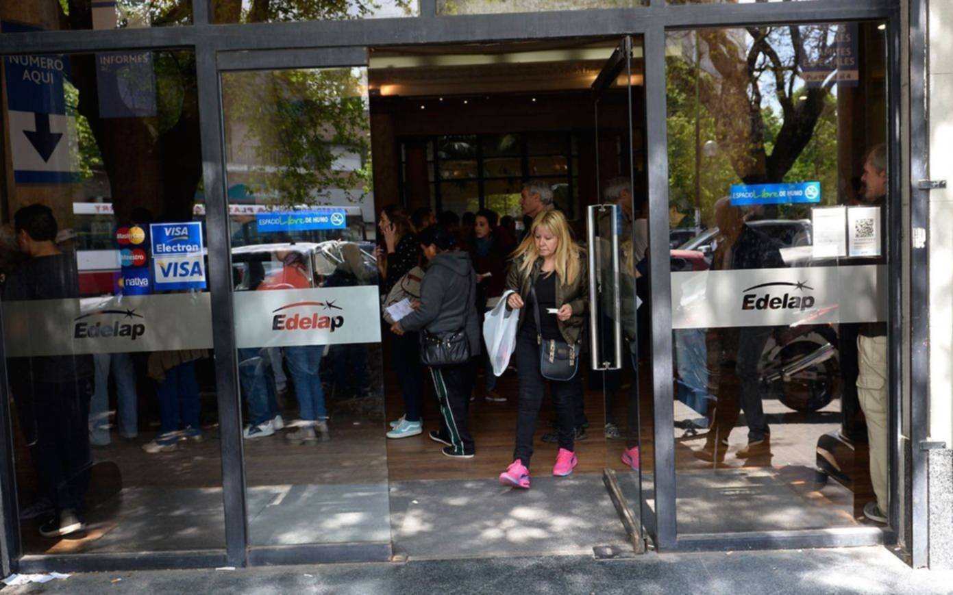 Multan por 600 mil pesos a Edelap por fallas en el servicio de un usuario