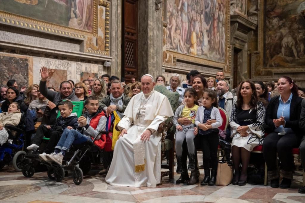 El Papa obliga a sacerdotes y obispos a denunciar casos de abuso sexual dentro de la Iglesia