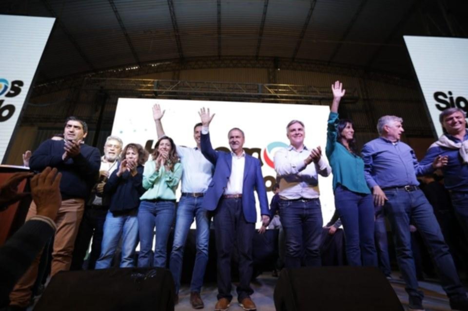 El peronismo y dos listas de Cambiemos disputan la gobernación de Córdoba