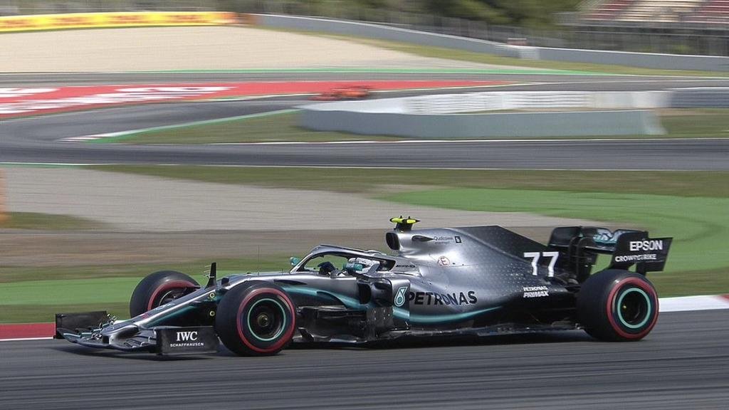 Bottas estableció un récord en Barcelona y largará primero