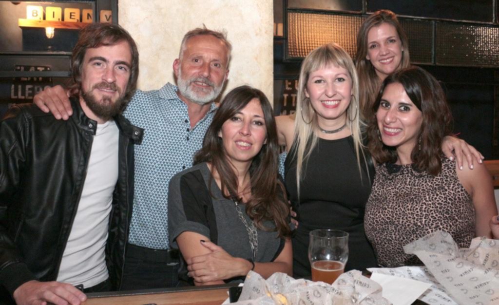 Encuentros y buena onda en la noche platense