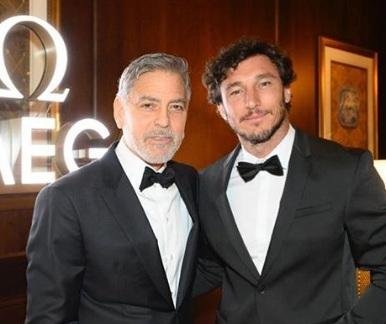 Pico visitó la NASA y conoció a Clooney