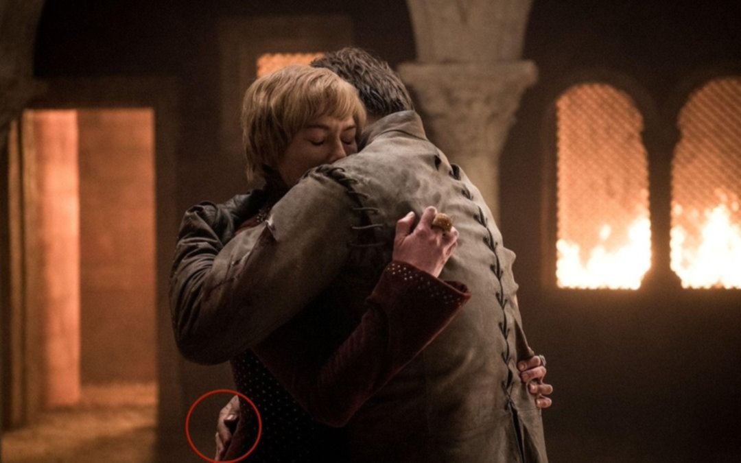 ¡Otro error en “Game of Thrones”! Tras el vaso, ahora fue la mano