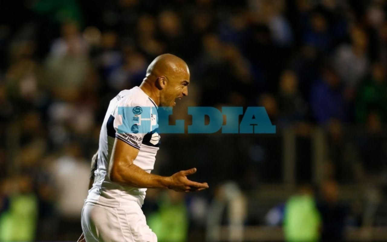 Silva: "Nos faltó personalidad en el primer tiempo y cometimos fallas graves"