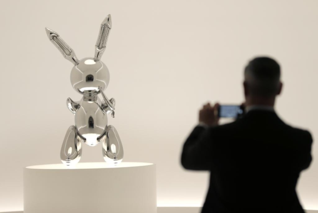 Un conejo de 91 millones de dólares, protagonista del arte contemporáneo