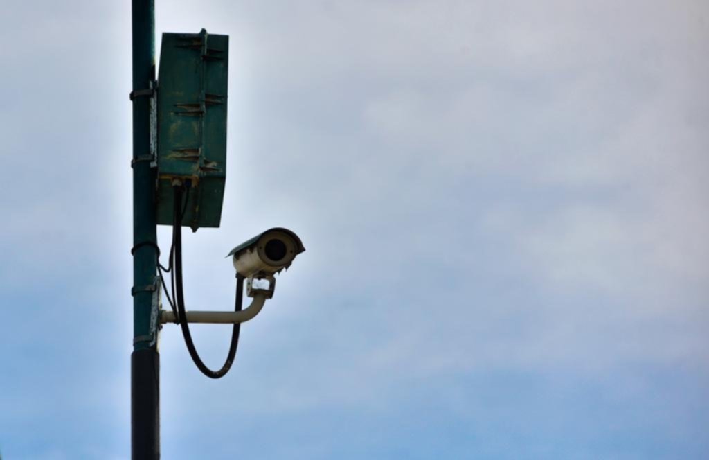 Las cámaras para controlar el tránsito ya funcionan pero las multas deberán esperar