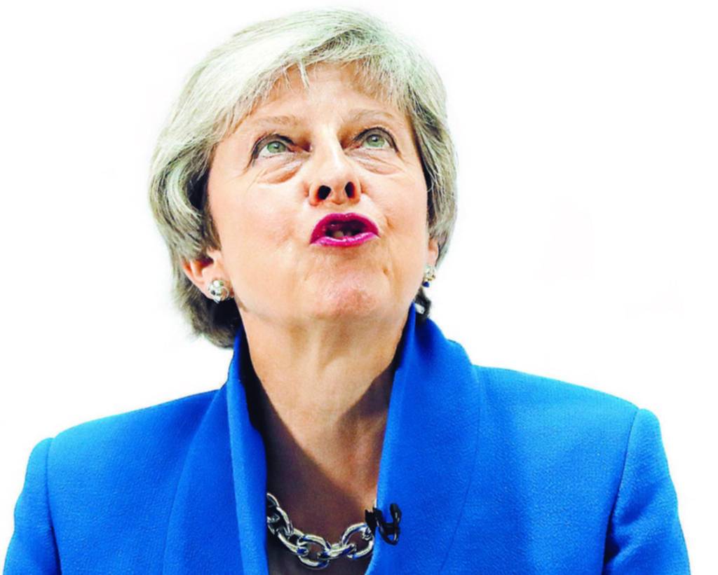 May, contra las cuerdas tras su última maniobra por el Brexit