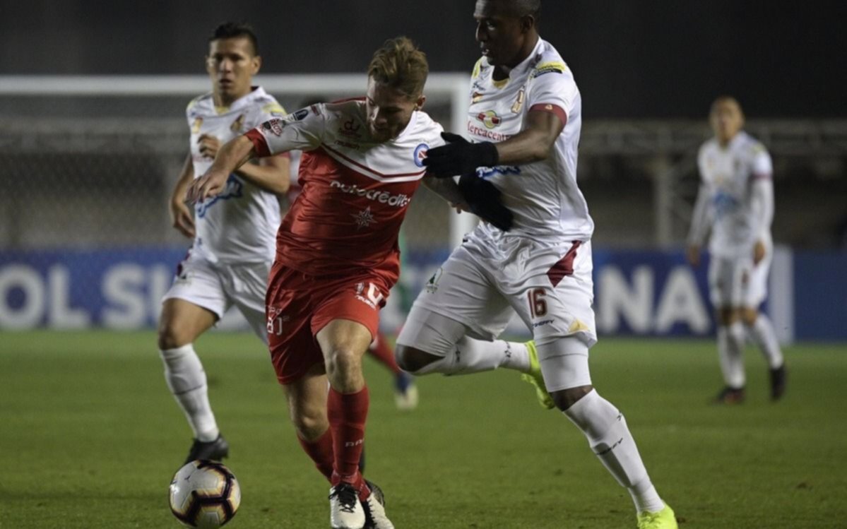 Con un gol agónico, el Bicho derrotó a Deportes Tolima en La Paternal