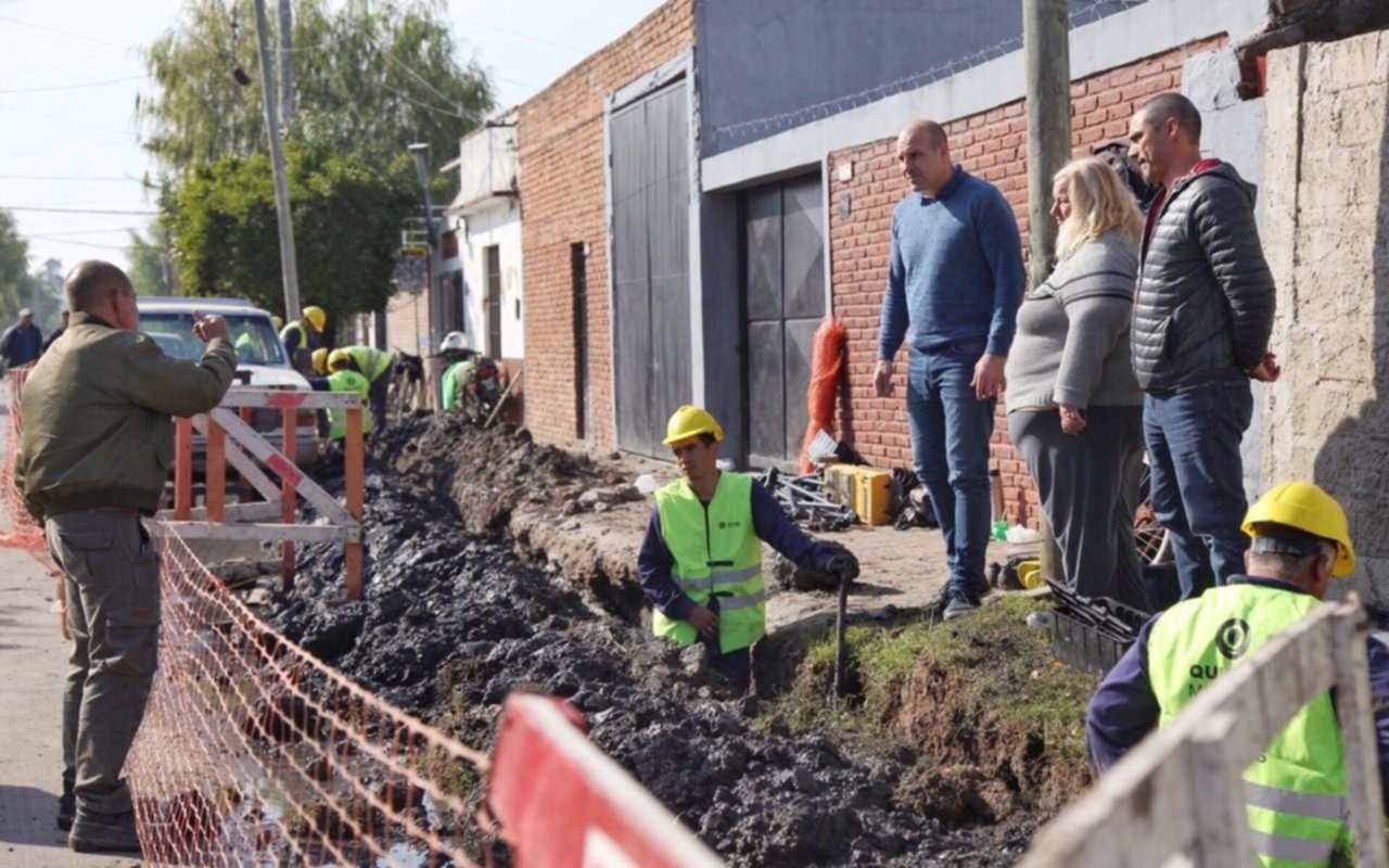 Intendente recorrió la obra de agua potable en Villa Luján
