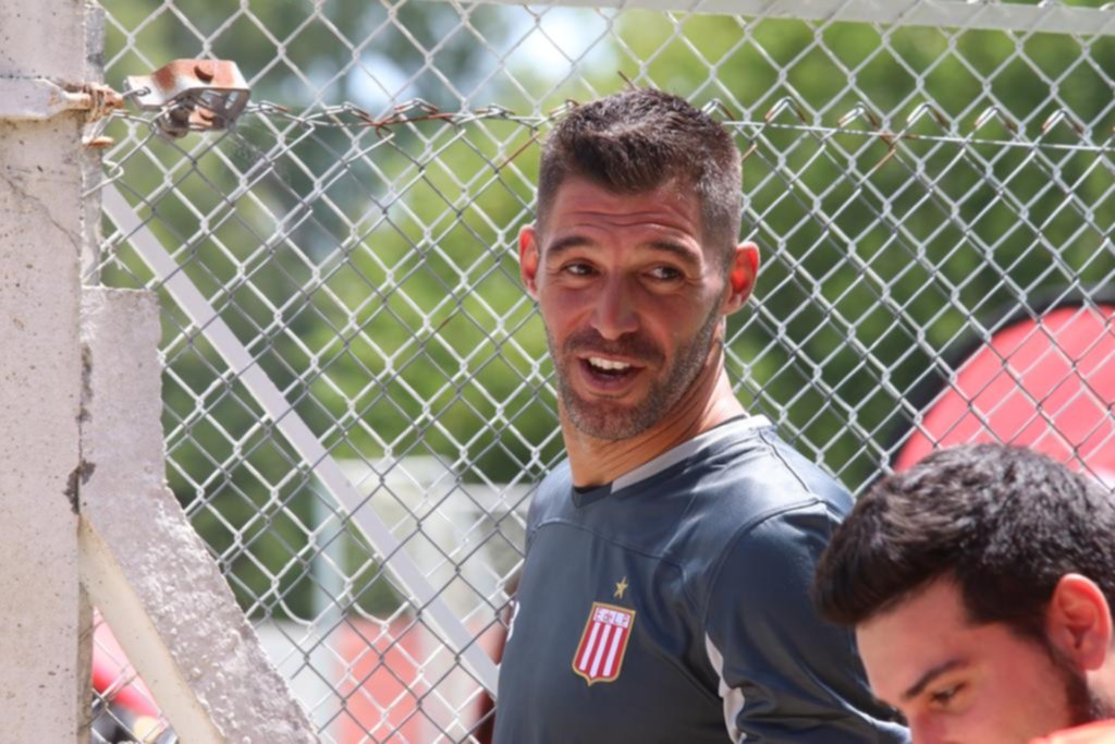 Esperan respuesta de Andújar para cerrar su contrato