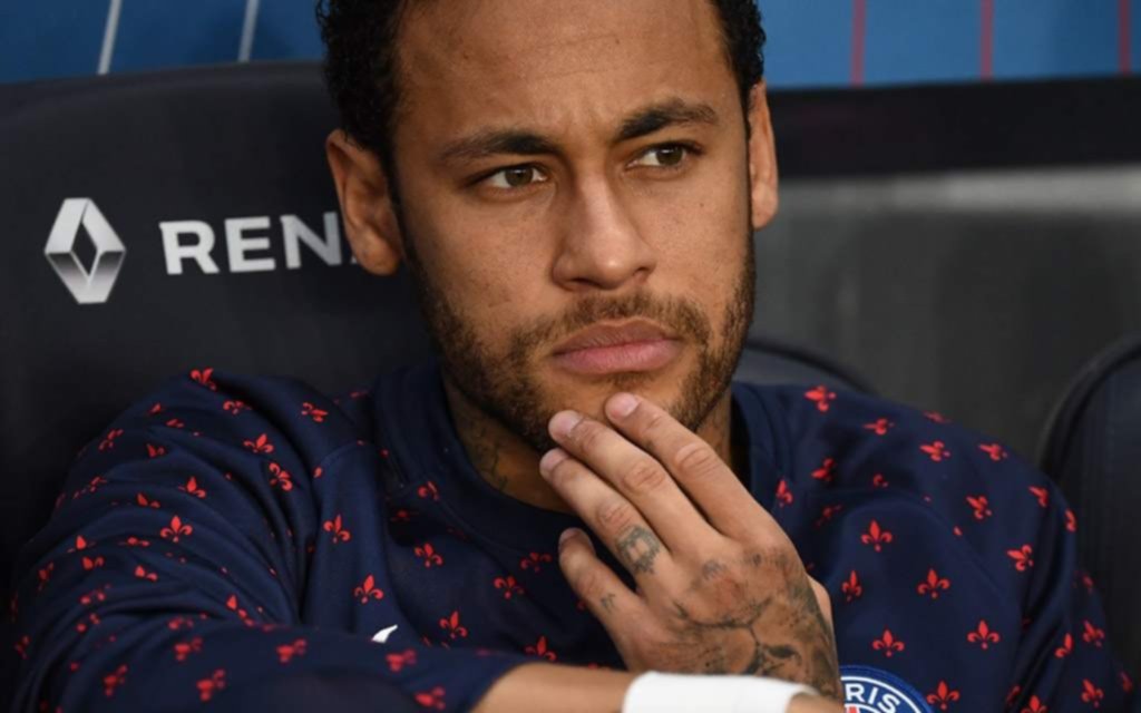 Por pegarle a un hincha, Neymar se quedó sin la capitanía de Brasil