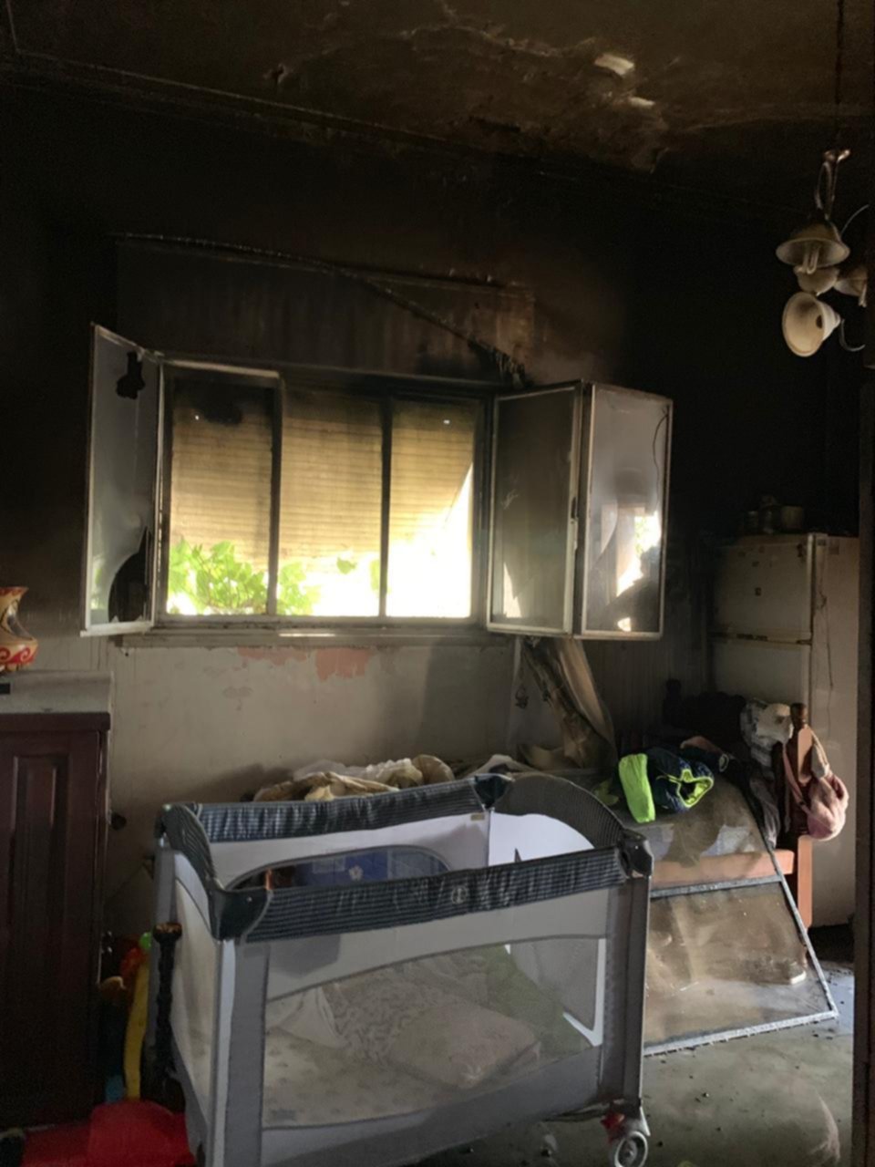 Fuego en una vivienda de Ensenada, con dos nenes de 1 y 2 años en peligro