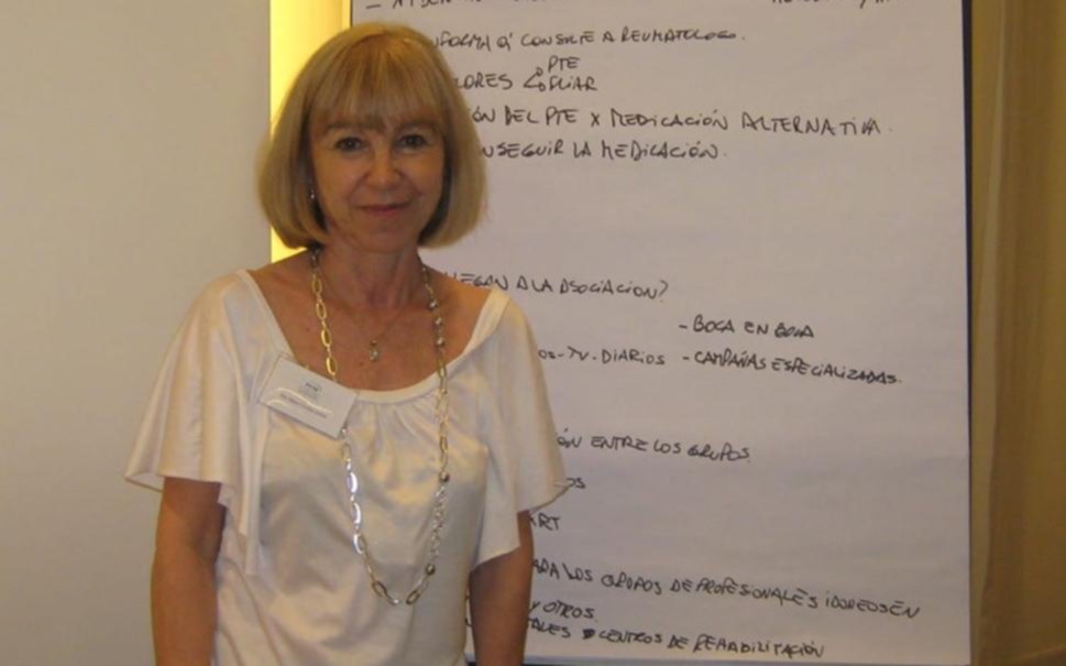 Distinción internacional para una platense pionera en liderar a pacientes reumáticos