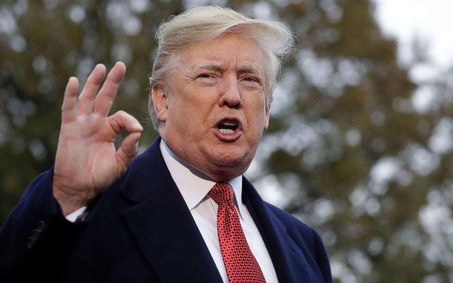 Trump dice que un juicio político en su contra sería una "obscenidad"