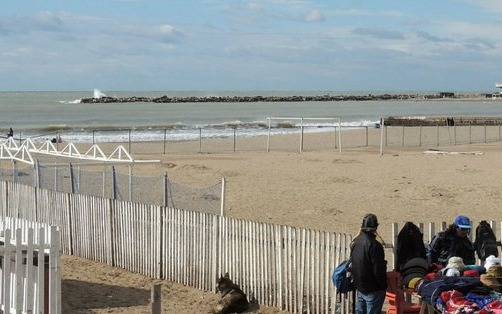 Mar del Plata: Hallaron un cadáver flotando frente a la playa Bristol