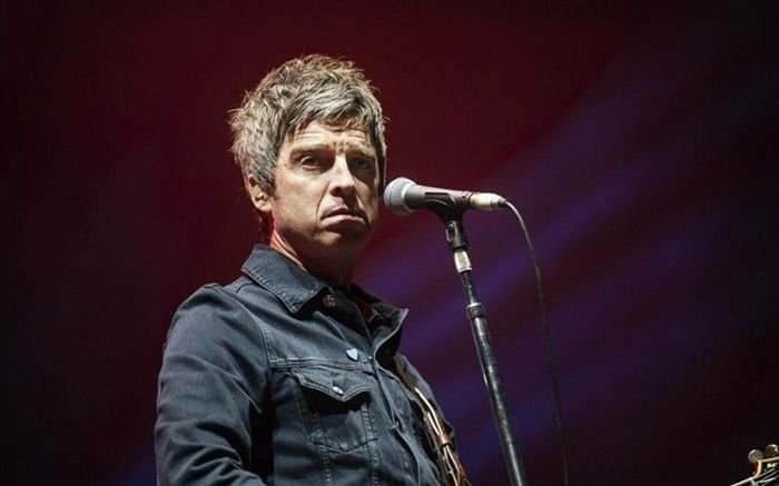 Noel Gallagher publica el demo de una canción inédita de Oasis y reaccionó su hermano