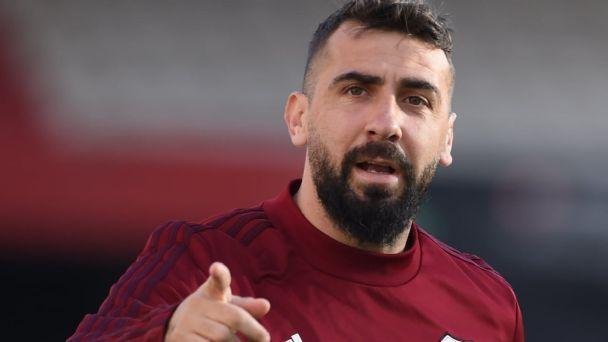 Cambaceres sonríe: recibió 40 mil euros por el pase del delantero Lucas Pratto