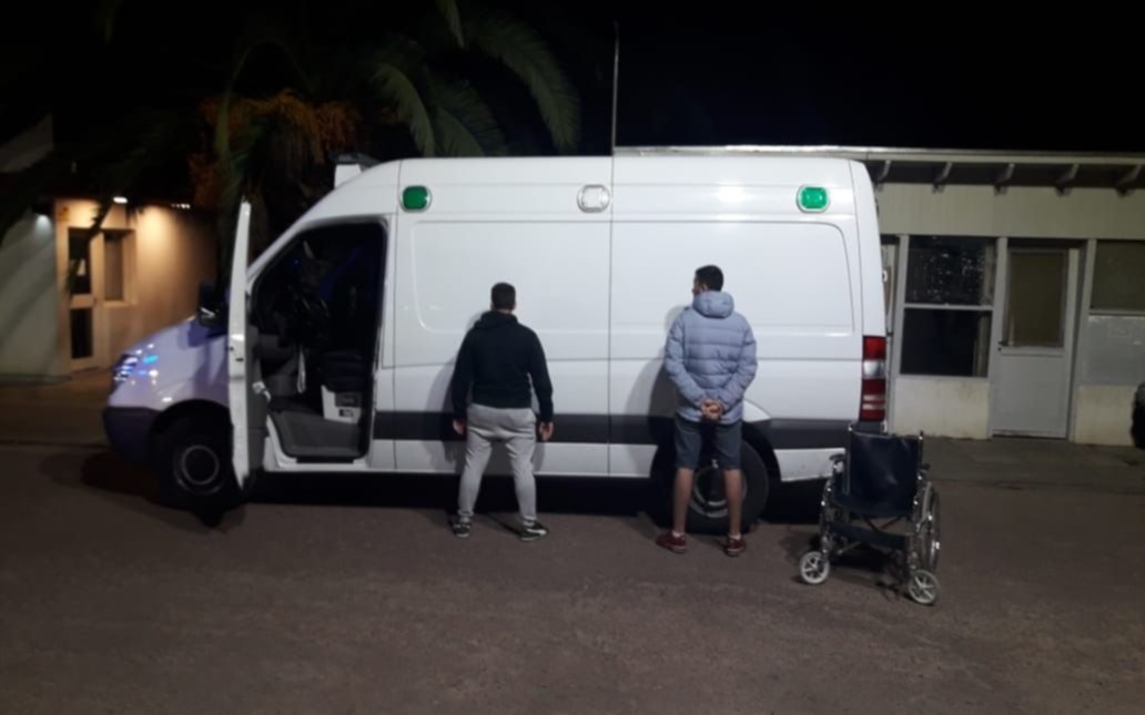 Falsos ambulancieros intentaron"rescatar" a un detenido que ayer se tiroteó con la policía