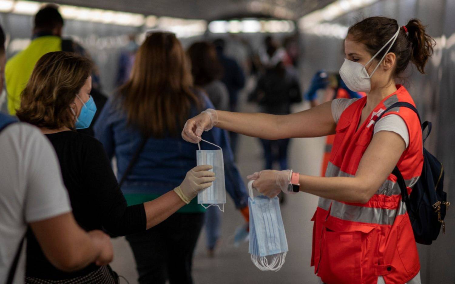 Coronavirus: en España siguen cayendo la cantidad de fallecidos y de nuevos contagios