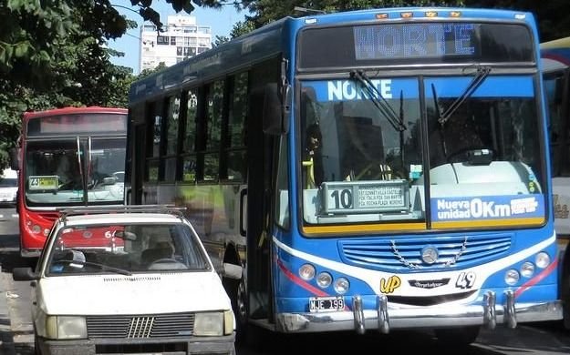 Por el coronavirus, colectivos deberán circular hasta un 60% de su capacidad y sin cortinas