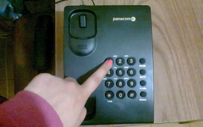 Un calvario: no para de sonarle el teléfono por las noches y no le dan solución