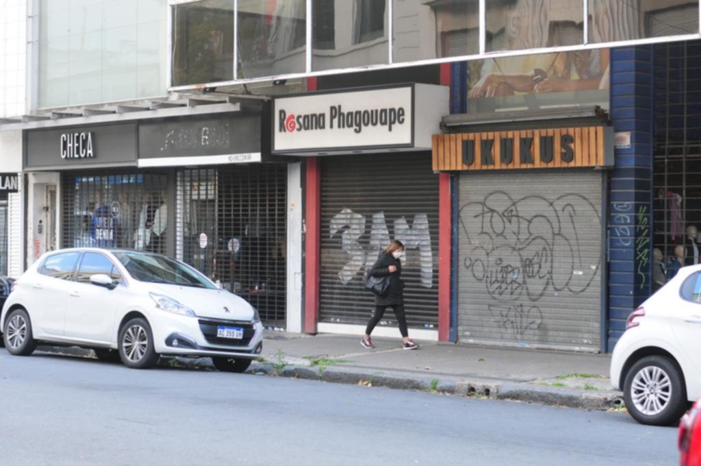 Centros comerciales advierten sobre un eventual “cierre masivo de locales”