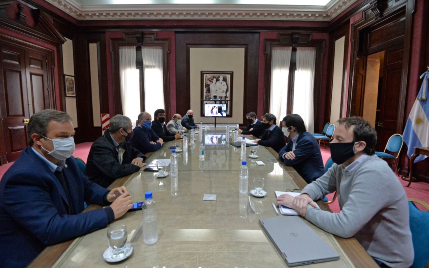 Axel Kicillof se reunió con algunos intendentes de la tercera sección electoral