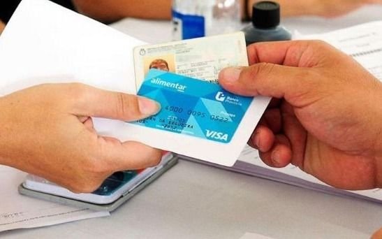 Desde hoy cobran beneficiarios platenses que no llegaron a recibir la tarjeta Alimentar