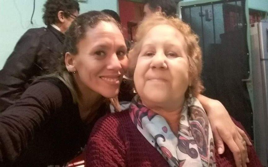 Denuncia que les entregaron un cuerpo equivocado y que cremaron el de su abuela
