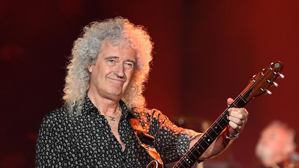 Ojo con la cuarentena: Brian May hacía jardinería y se rompió los glúteos