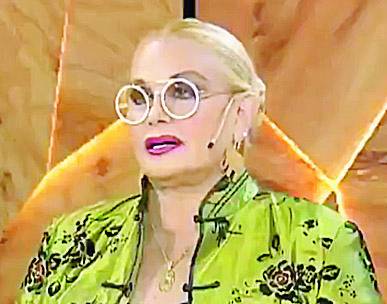 A Carmen le mandaron cartas documento por llorar fuerte