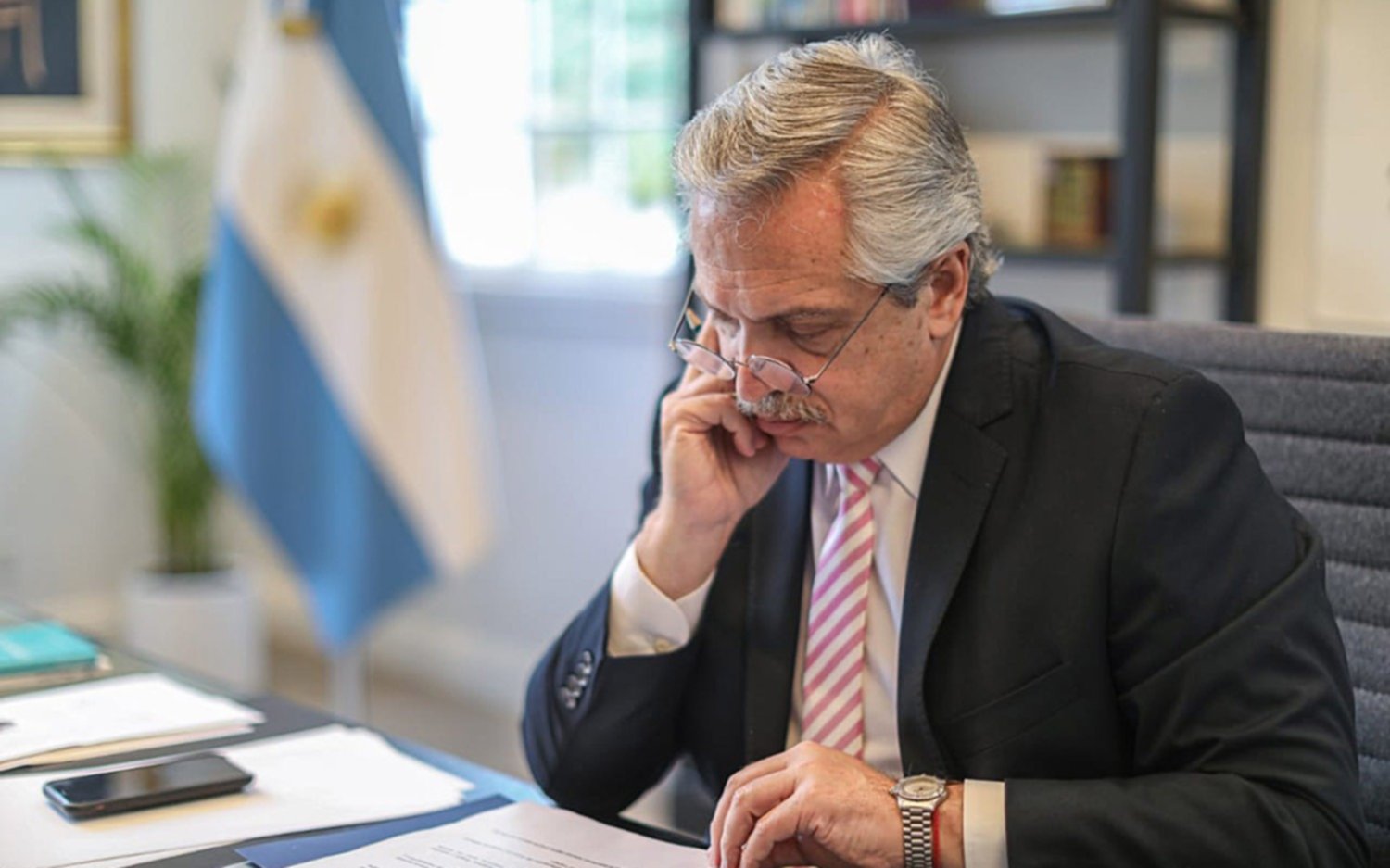 La respuesta de Suecia a Alberto Fernández tras la comparación de los modelos para enfrentar el virus