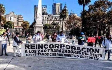 Empleados de Penta realizan protesta en Plaza de Mayo