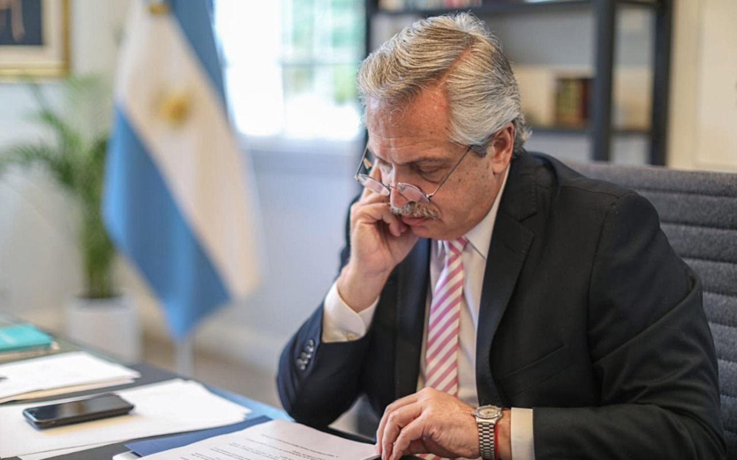 "Si se hacen test rápidos a futbolistas se podría volver a entrenar", dijo Fernández