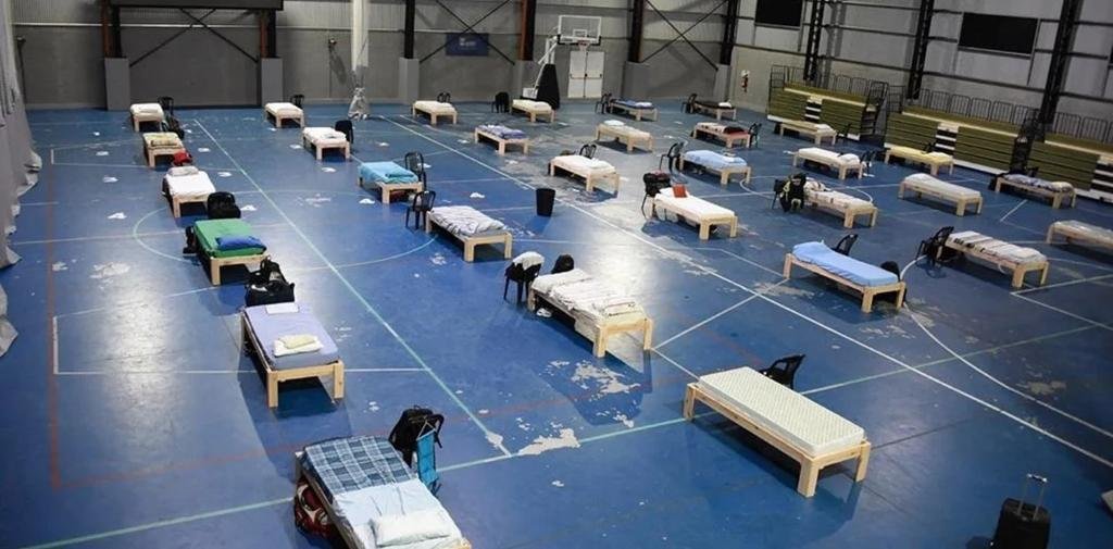 Seguirán presos los 5 policías acusados de violar en manada a una compañera