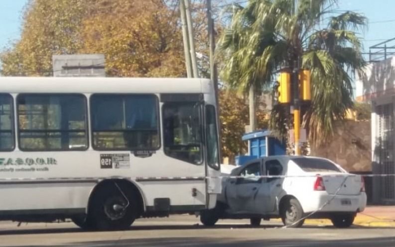 Murió automovilista tras choque en Quilmes