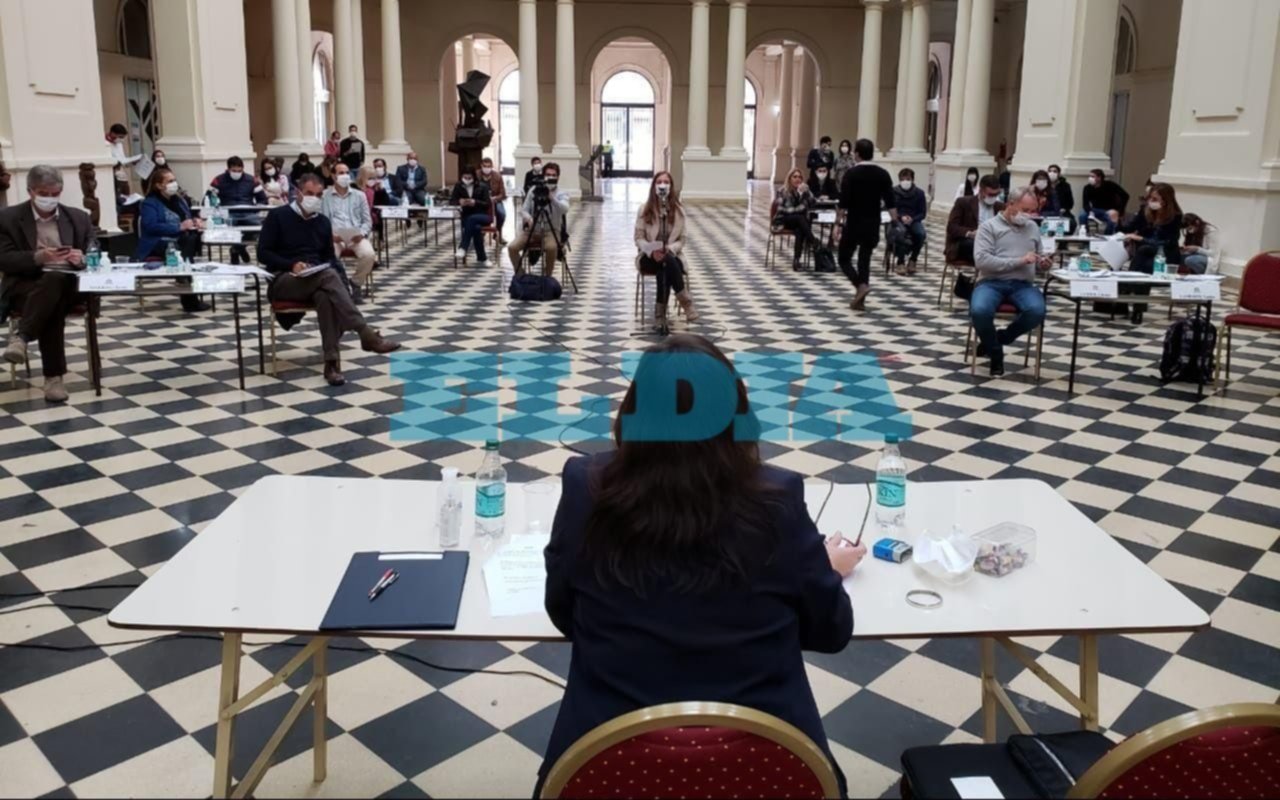 Con distanciamiento social, el Concejo local sesiona de forma presencial en el Pasaje
