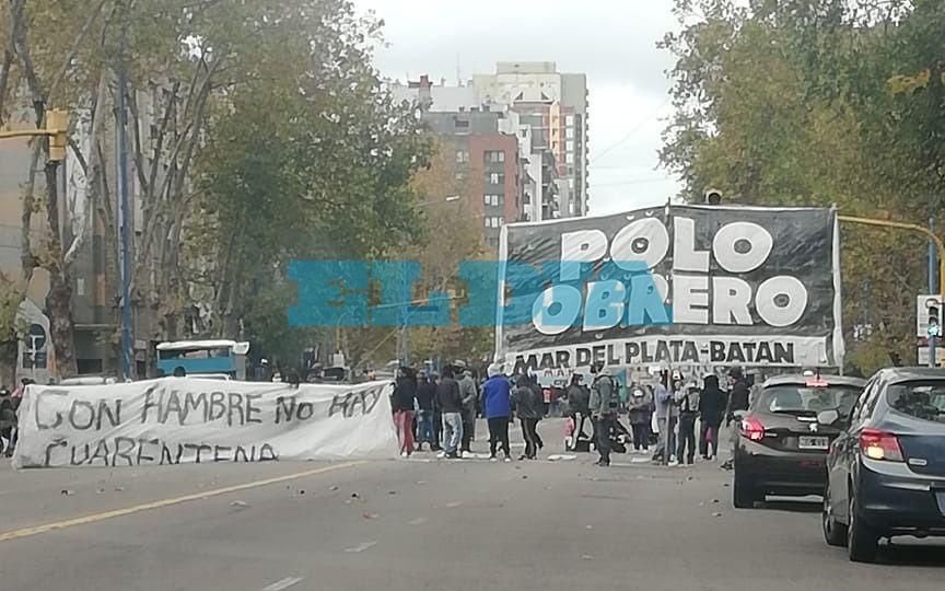 Organizaciones sociales realizaron una marcha en Mar del Plata para reclamar mayor asistencia