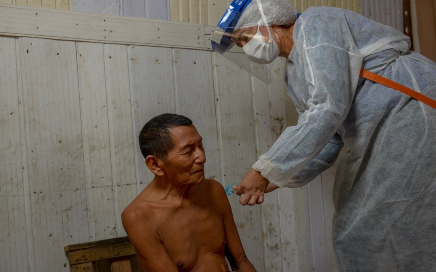 Murió un líder indígena del Amazonas brasileño afectado por coronavirus