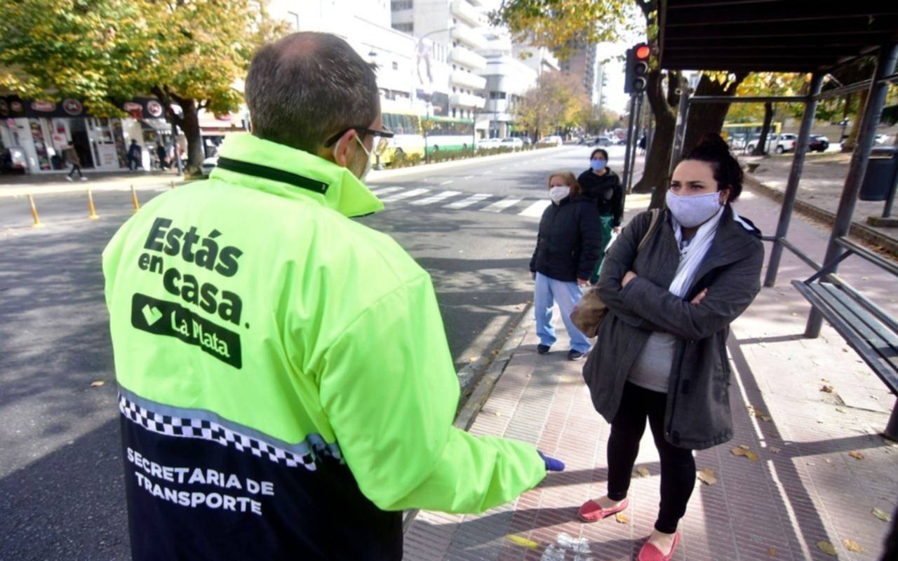 Controlan la temperatura en el transporte público para detectar posibles casos de COVID-19