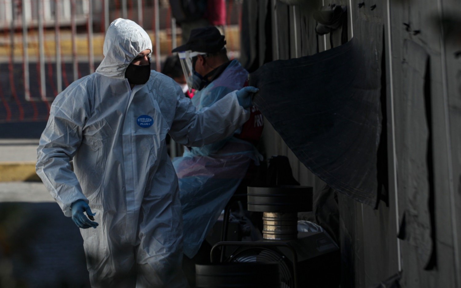 Nuevo récord de 27 fallecidos por coronavirus en Chile y los contagios superan los 40.000