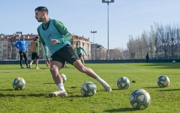 Los equipos españoles podrán entrenar desde mañana en grupos de hasta diez jugadores