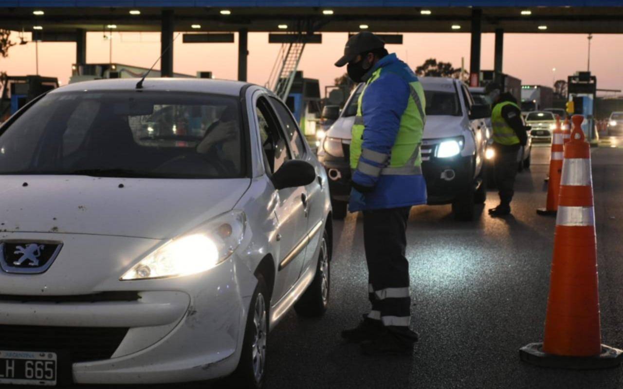 Refuerzan operativos vehiculares en los principales accesos a la provincia de Buenos Aires