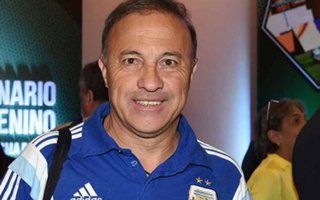 Julio “el Vasco” Olarticoechea habló con El Superclásico