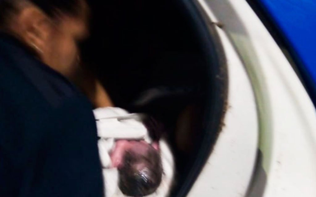 Una mujer dio a luz a su beba dentro de un patrullero de la Bonaerense