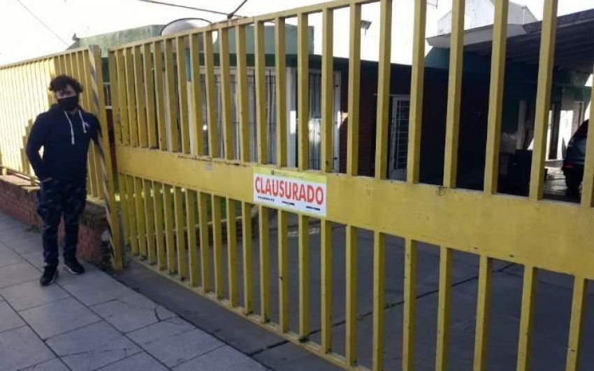 Clausuran a comercios no esenciales abiertos
