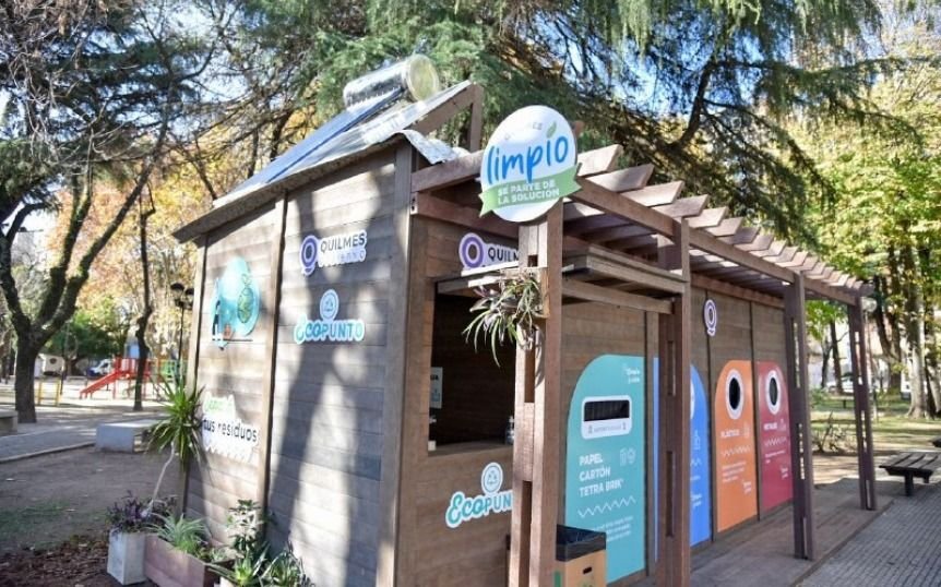 Se inauguró el primer ecopunto en material reciclado