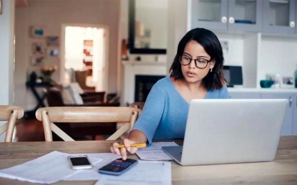 La UNLP abrió la inscripción para la beca “Tu PC en Casa”